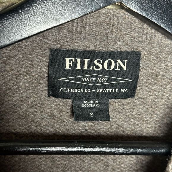 Filson 4GG Crewneck Wool Sweater Made In Scotland Small - Picture 3 of 7